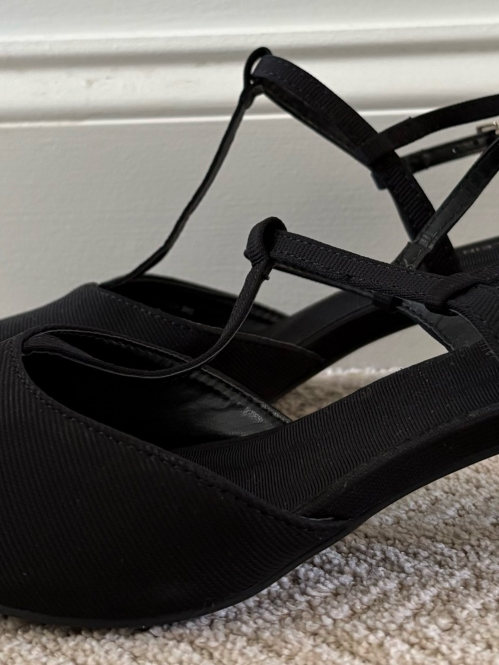 Anne Klein Black T-Strap Pointed Kitten Heel Pumps - Picture 4 of 4